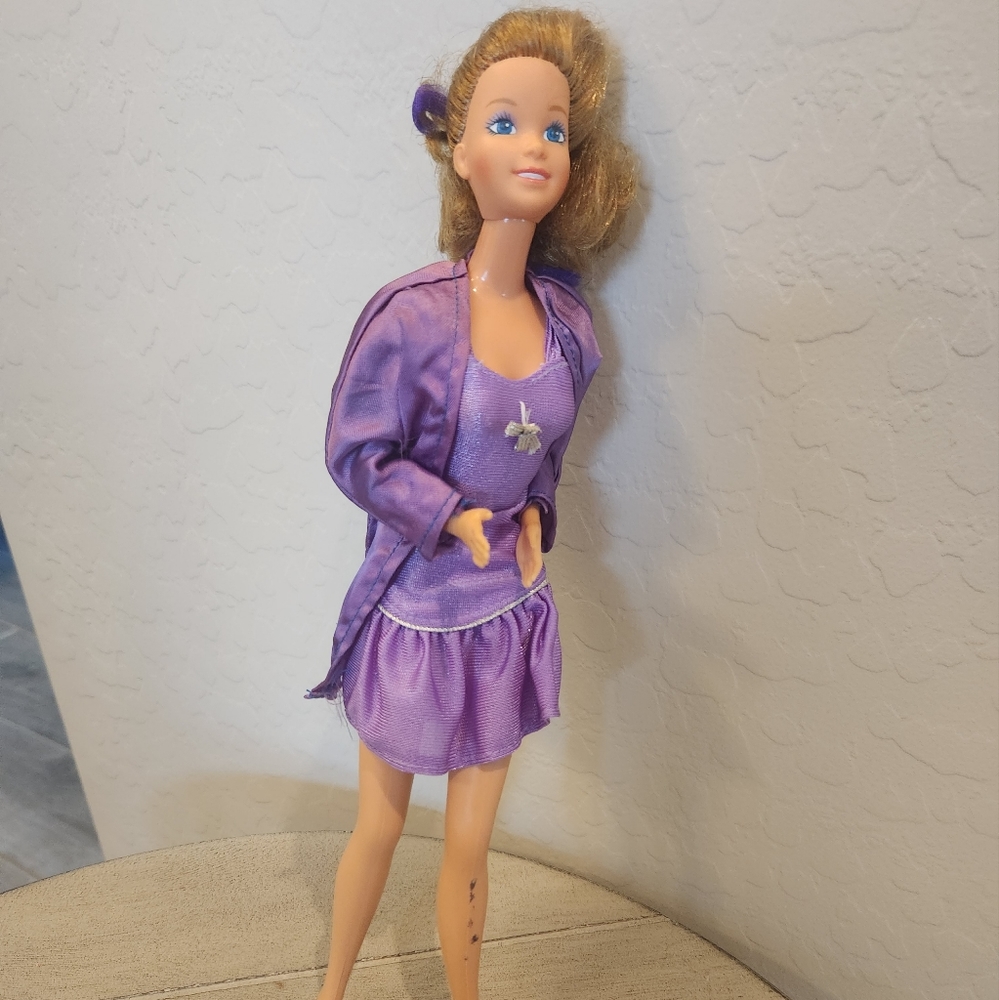 Lot of 2 Collectible Vintage Barbies - Heart Family Mother